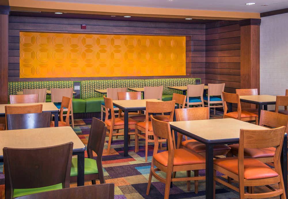 Fairfield Inn & Suites By Marriott Williamsburg Exteriör bild