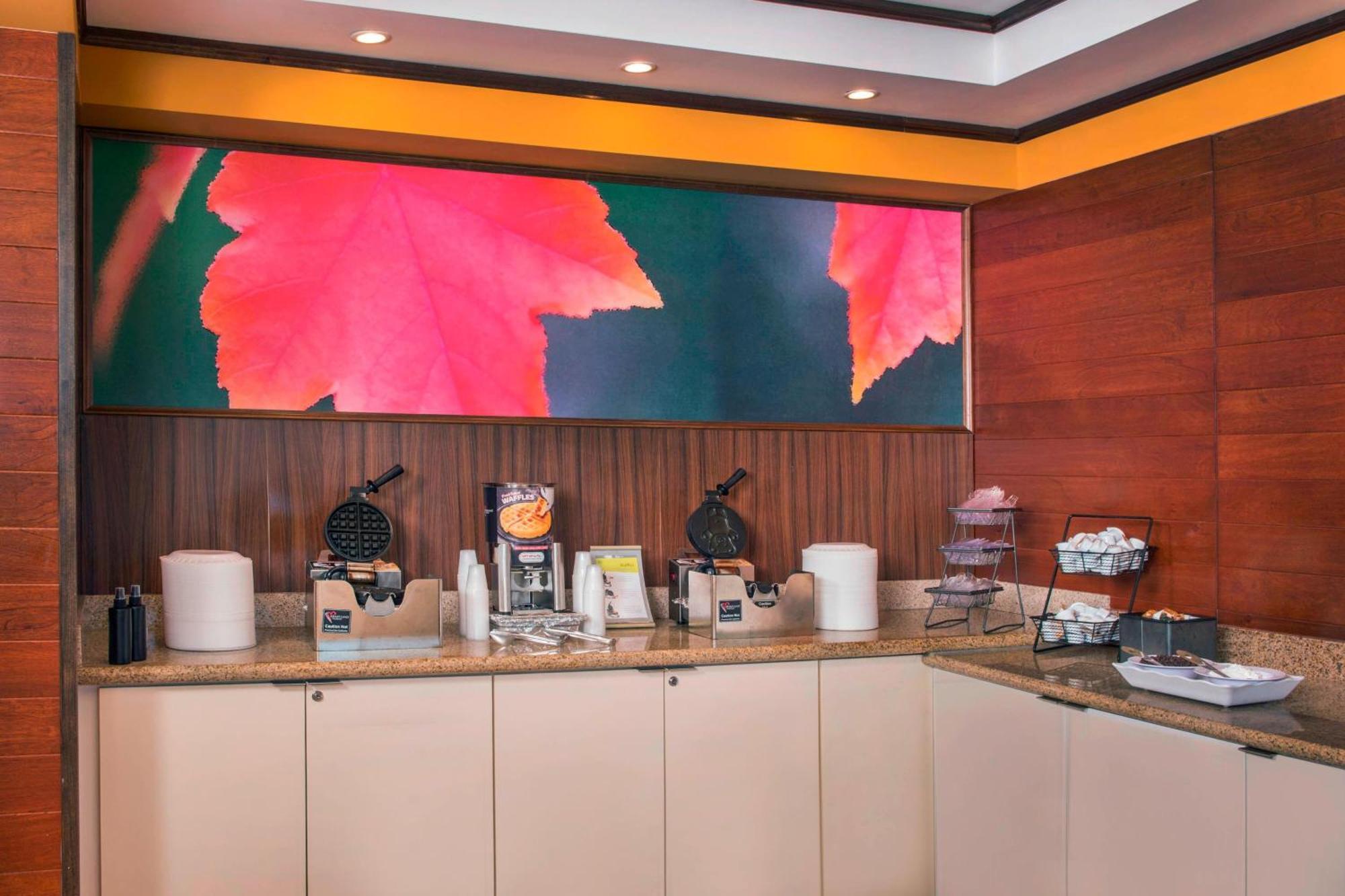 Fairfield Inn & Suites By Marriott Williamsburg Restaurang bild