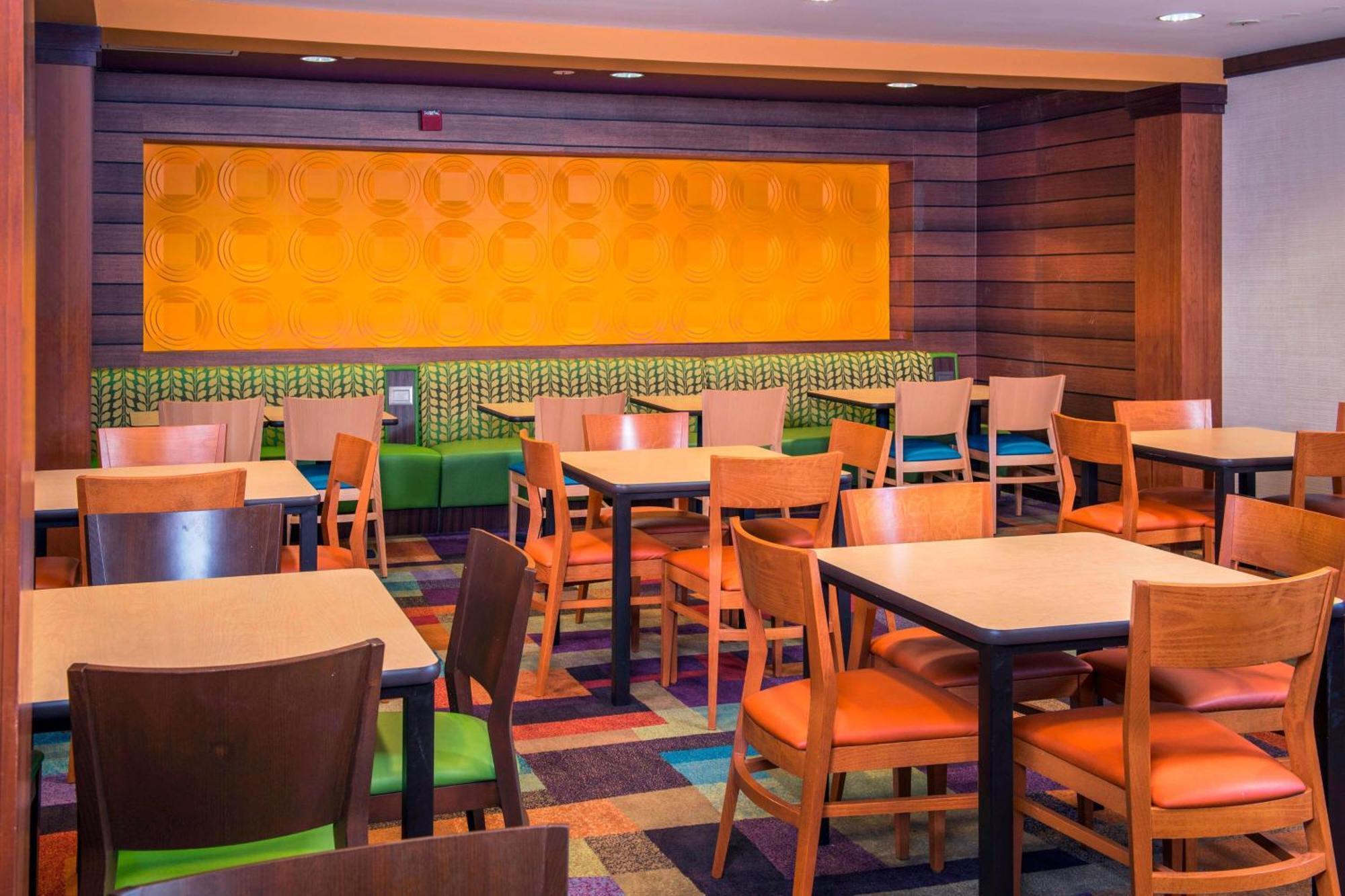 Fairfield Inn & Suites By Marriott Williamsburg Exteriör bild