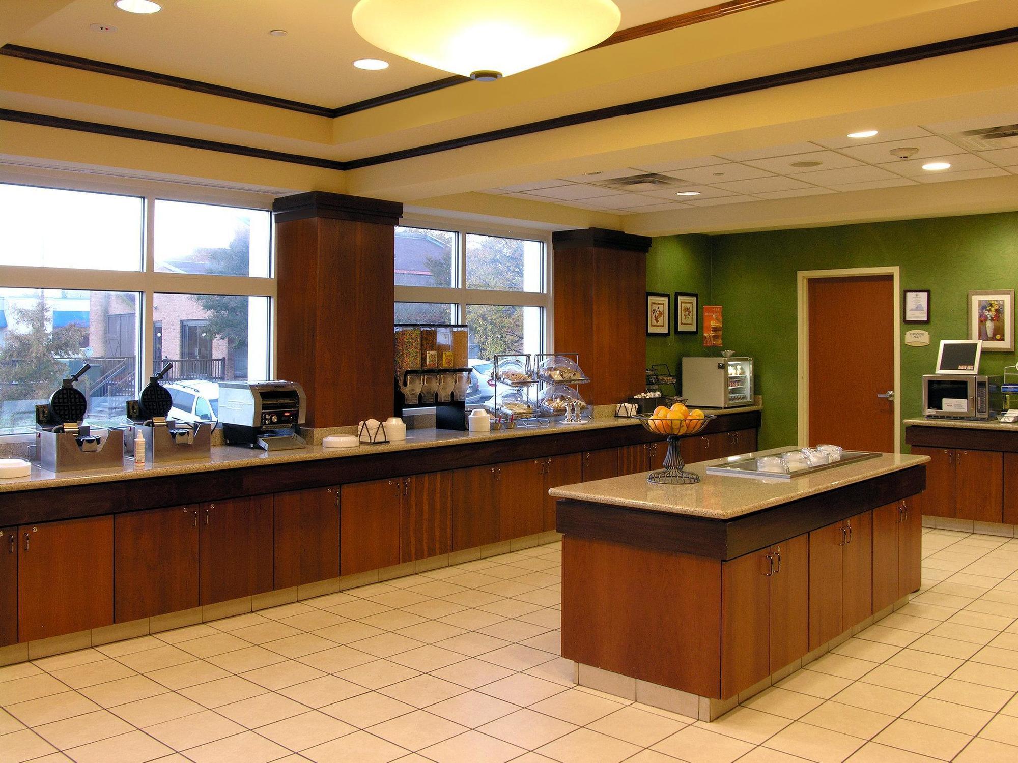 Fairfield Inn & Suites By Marriott Williamsburg Exteriör bild