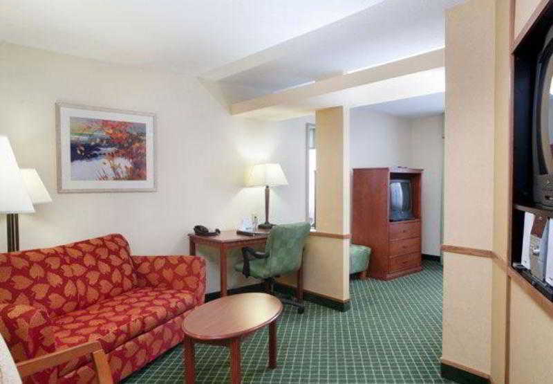 Fairfield Inn & Suites By Marriott Williamsburg Exteriör bild