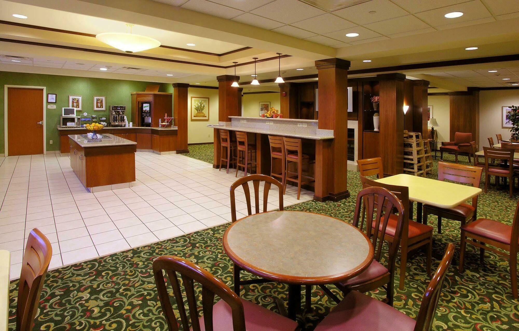 Fairfield Inn & Suites By Marriott Williamsburg Exteriör bild